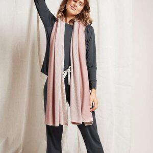 NWT BOODY Organic Bamboo Knit Wrap Scarf - Dusty Pink